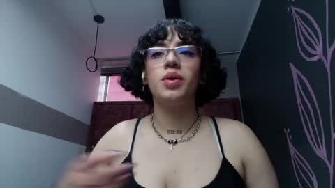 Snapshot of kiara_fox__ chatting on April 2026 09:32:02 PM KIARA FOX online show from April 2026 09:32:02 PM