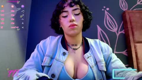 Snapshot of kiara_fox__ chatting on May 2026 07:56:02 PM KIARA FOX online show from May 2026 07:56:02 PM
