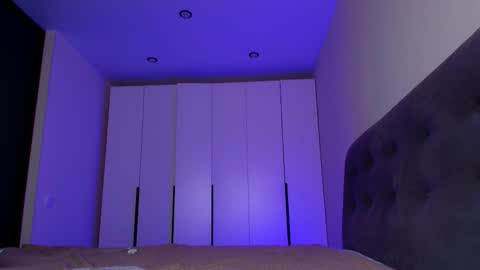 Snapshot of kiara_ro chatting on March 2026 04:51:01 PM im Kira hey there online show from March 2026 04:51:01 PM