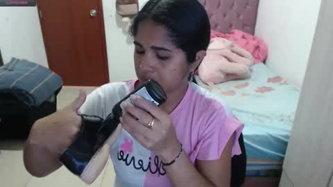 Kiara online show from October 2025 07:12:01 PM