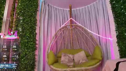 Snapshot of kiara_zahiri_ chatting on October 2025 11:06:01 AM Kiara Zahiri online show from October 2025 11:06:01 AM