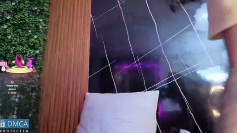 Snapshot of kiara_zahiri_ chatting on October 2025 11:09:01 AM Kiara Zahiri online show from October 2025 11:09:01 AM