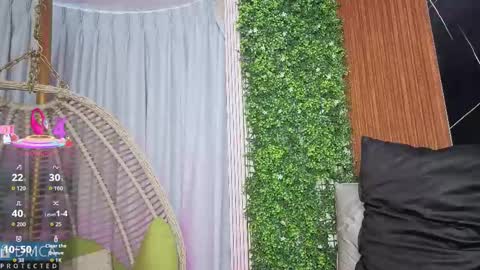 Snapshot of kiara_zahiri_ chatting on October 2025 11:00:01 AM Kiara Zahiri online show from October 2025 11:00:01 AM