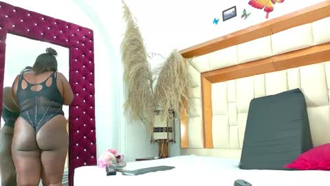 Snapshot of kiarajohnsonn chatting on April 2026 01:26:01 PM Kiara... online show from April 2026 01:26:01 PM