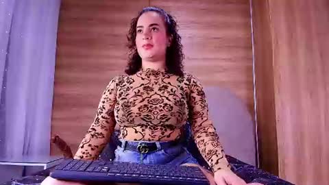 Snapshot of kiaralopez_ chatting on June 2026 03:09:02 AM kiaralopez_ online show from June 2026 03:09:02 AM