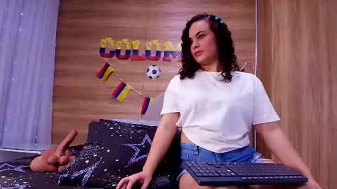 Snapshot of kiaralopez_ chatting on July 2026 03:11:02 AM kiaralopez_ online show from July 2026 03:11:02 AM