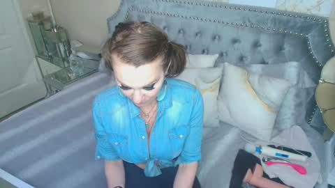 Snapshot of kiarose chatting on March 2026 04:55:01 PM Kia Rose online show from March 2026 04:55:01 PM