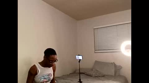Snapshot of kibrombariu45 chatting on March 2026 10:45:02 AM HunneysPlayRoom online show from March 2026 10:45:02 AM