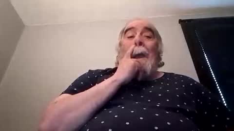 Snapshot of kickinme chatting on November 2025 03:02:01 PM KICKINME online show from November 2025 03:02:01 PM