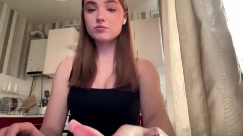 Snapshot of kierstentates chatting on March 2026 01:59:02 PM Ola my name is Lissa Lets hit 10 Thumbs Up together online show from March 2026 01:59:02 PM