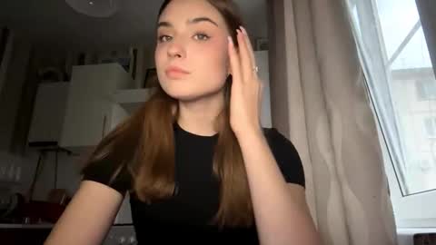 Snapshot of kierstentates chatting on March 2026 03:01:01 PM Ola my name is Lissa Lets hit 10 Thumbs Up together online show from March 2026 03:01:01 PM