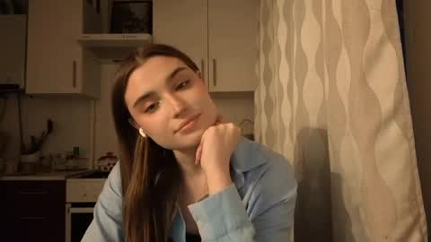 Snapshot of kierstentates chatting on April 2026 04:04:01 PM Ola my name is Lissa Lets hit 10 Thumbs Up together online show from April 2026 04:04:01 PM