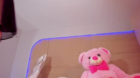 KIM COOPER online show from February 2025 10:07:01 AM