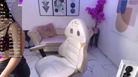 Snapshot of kiitty__meow chatting on May 2026 01:08:01 PM Kitty online show from May 2026 01:08:01 PM