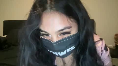 Snapshot of kiiwee chatting on October 2025 02:12:01 AM KIIWEE online show from October 2025 02:12:01 AM