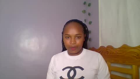 Snapshot of kiki_beby chatting on April 2026 12:44:02 PM Angela online show from April 2026 12:44:02 PM