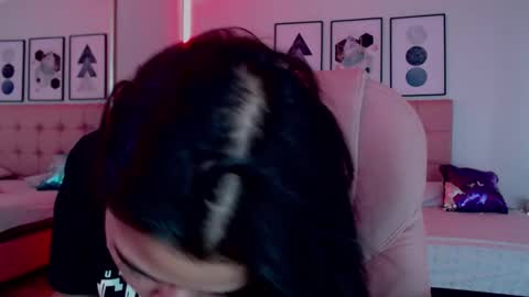 Snapshot of kiki_cams chatting on January 2026 08:35:01 PM kIKI online show from January 2026 08:35:01 PM