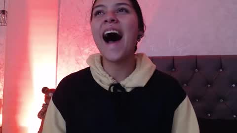 Snapshot of kiki_cams chatting on February 2026 03:56:01 AM kIKI online show from February 2026 03:56:01 AM