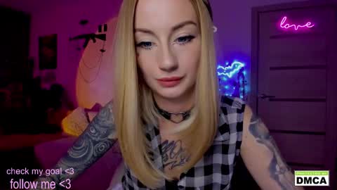 Kiki online show from November 2025 11:15:01 PM