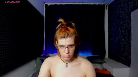 Kiki online show from December 2024 01:49:02 PM