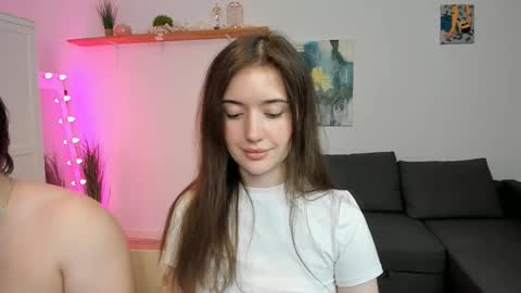 Snapshot of kiki_mcflurry chatting on September 2025 09:07:02 PM PavelPolly online show from September 2025 09:07:02 PM
