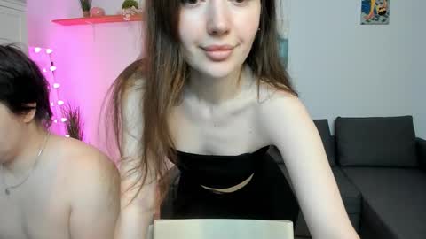 Snapshot of kiki_mcflurry chatting on October 2025 07:47:02 PM PavelPolly online show from October 2025 07:47:02 PM