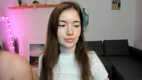Snapshot of kiki_mcflurry chatting on October 2025 12:00:01 AM PavelPolly online show from October 2025 12:00:01 AM