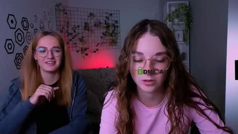 Snapshot of kiki_yourlove chatting on October 2025 12:19:01 PM Kira online show from October 2025 12:19:01 PM