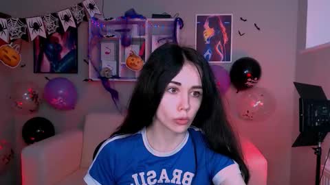 Snapshot of kiki_yourlove chatting on October 2025 09:17:04 AM Kira online show from October 2025 09:17:04 AM