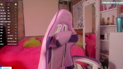 Snapshot of kikilepetite chatting on January 2025 08:32:02 PM kiki online show from January 2025 08:32:02 PM