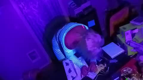 Snapshot of kikilovespartylights chatting on December 2024 10:51:02 AM kikilovespartylights online show from December 2024 10:51:02 AM