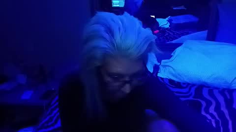 Snapshot of kikilovespartylights chatting on December 2024 12:34:01 PM kikilovespartylights online show from December 2024 12:34:01 PM