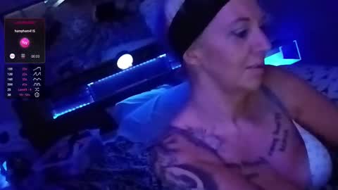 Snapshot of kikilovespartylights chatting on February 2025 11:01:02 AM kikilovespartylights online show from February 2025 11:01:02 AM