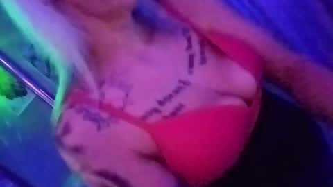 Snapshot of kikilovespartylights chatting on March 2025 07:58:02 AM kikilovespartylights online show from March 2025 07:58:02 AM