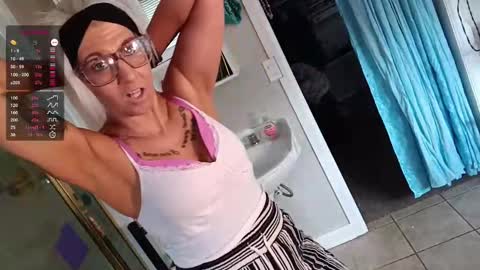 Snapshot of kikilovespartylights chatting on March 2025 08:41:02 PM kikilovespartylights online show from March 2025 08:41:02 PM