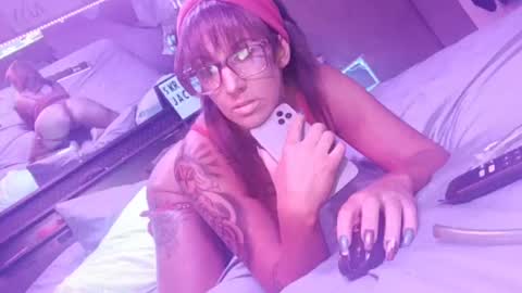 Snapshot of kikilovespartylights chatting on September 2025 09:30:01 AM kikilovespartylights online show from September 2025 09:30:01 AM