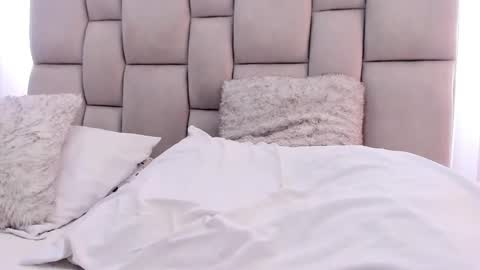 Ana      online show from December 2024 06:50:01 PM