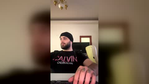 Snapshot of killerbeexxx chatting on May 2026 10:09:02 AM killerbeexxx online show from May 2026 10:09:02 AM