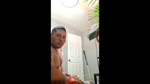 kiloflores124 online show from December 2025 12:07:02 AM