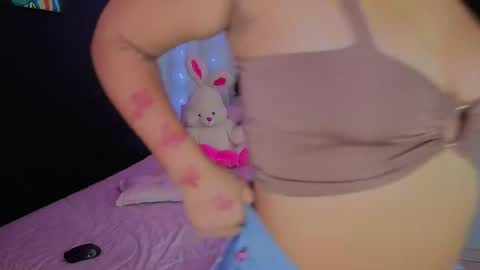 Snapshot of kim_20coliie chatting on March 2026 08:25:02 PM kim_20coliie online show from March 2026 08:25:02 PM