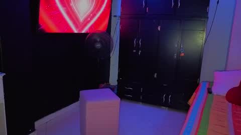 Snapshot of kim_20coliie chatting on April 2026 09:32:01 PM kim_20coliie online show from April 2026 09:32:01 PM