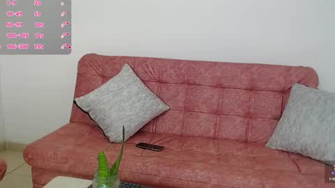 Snapshot of kim_and_mia chatting on February 2025 05:51:02 PM Mia Kim online show from February 2025 05:51:02 PM