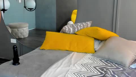 Kim online show from December 2024 04:14:02 PM