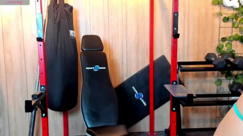 Kim online show from February 2025 04:11:01 PM