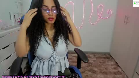 Snapshot of kim_bonny chatting on March 2025 01:28:01 PM Kim online show from March 2025 01:28:01 PM