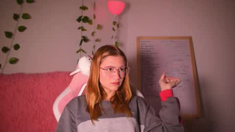 ISABELLA 3 online show from November 2025 10:48:02 AM