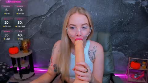 KIM online show from December 2024 01:02:02 PM