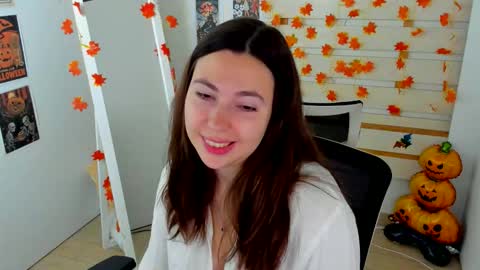 Kim online show from November 2025 07:42:02 AM