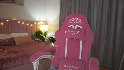 Kim Oberlin online show from February 2025 10:37:02 AM