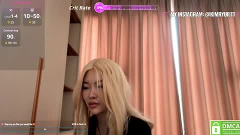 Snapshot of kim_ryu chatting on December 2025 04:40:02 AM Kim online show from December 2025 04:40:02 AM